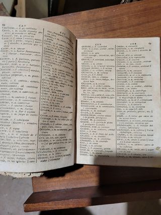 Libro religioso antiguo