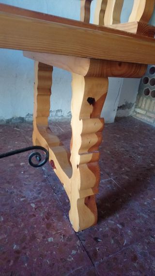 Mesa de madera maciza de pino
