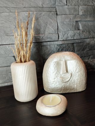 Soprammobili statua vaso viso nordic