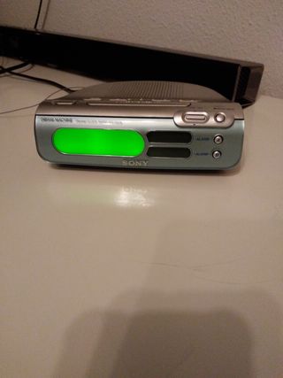 Radio despertador y barra de soido