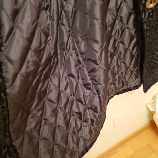 Abrigo negro brocado