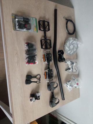 PIEZAS DE BICICLETA POR LOTE O SUELTAS.