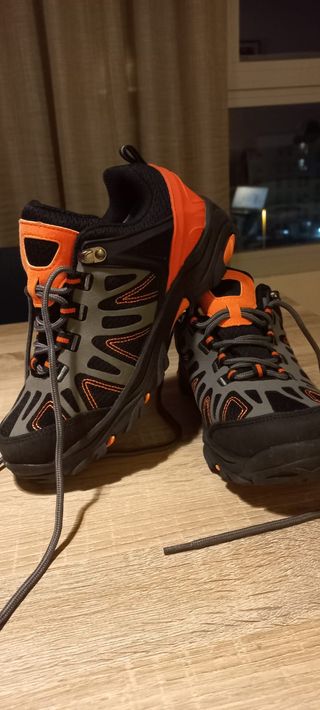 Zapatillas montaña niño Titan Low Mountain PRO T37