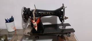 Máquina de coser Alfa