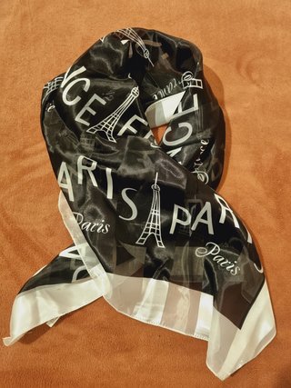 Foulard quadrato con scritte Paris France