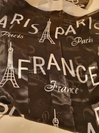 Foulard quadrato con scritte Paris France