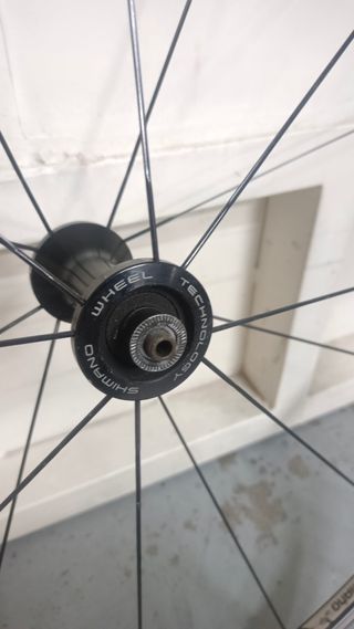 Rueda delantera Shimano