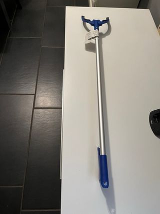 Pinza multiuso con calamita