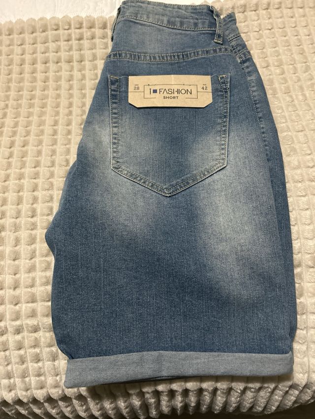 Pantalon vaquero corto