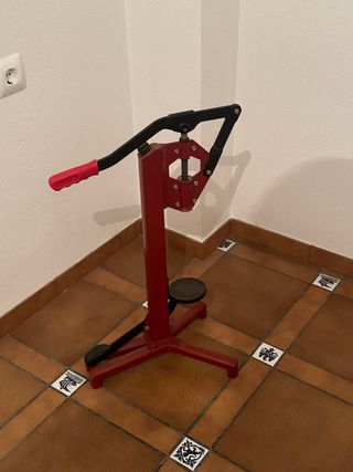 Encorchadora de vino