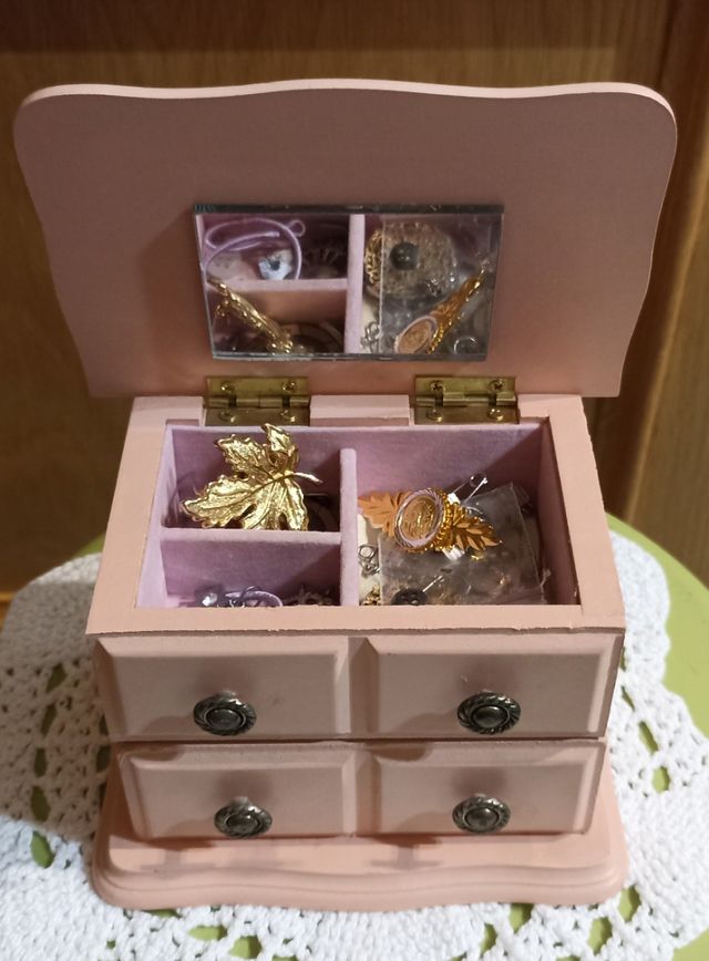 Joyero infantil antiguo