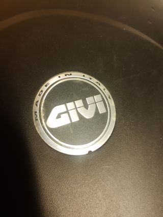 Cofre GIVI para moto.