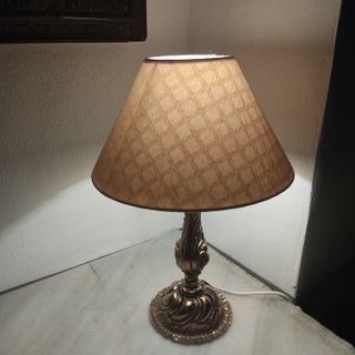 #155 Pie de lámpara de mesa dorado