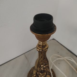 #155 Pie de lámpara de mesa dorado