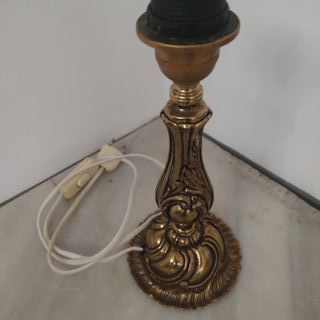 #155 Pie de lámpara de mesa dorado