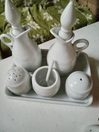 Set olio aceto sale pepe porcellana francese