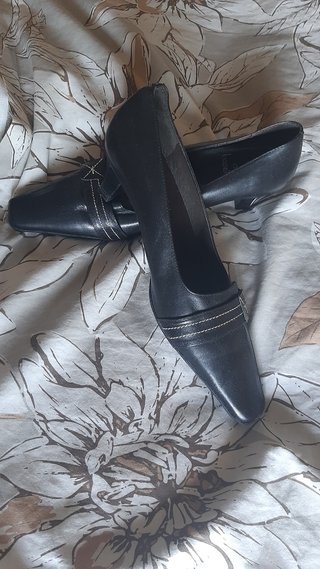 Zapato piel negro. Sin estrenar