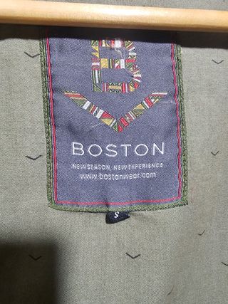 Chaqueta marca Boston, estilo militar