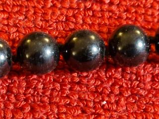 Collana perle nere vintage. Cm. 128