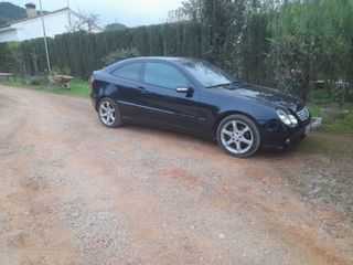 Mercedes-Benz Clase C 2005
