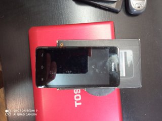 12 Teléfonos móviles antiguos.