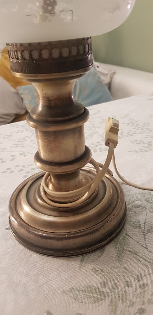 Lámpara de sobremesa años 80 en perfecto estado