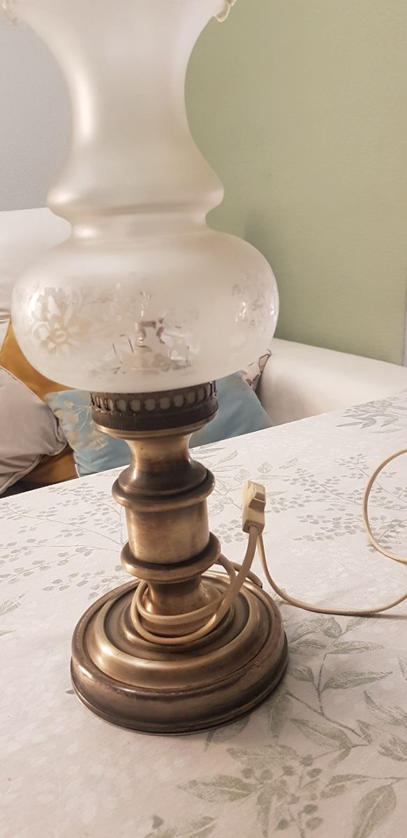 Lámpara de sobremesa años 80 en perfecto estado