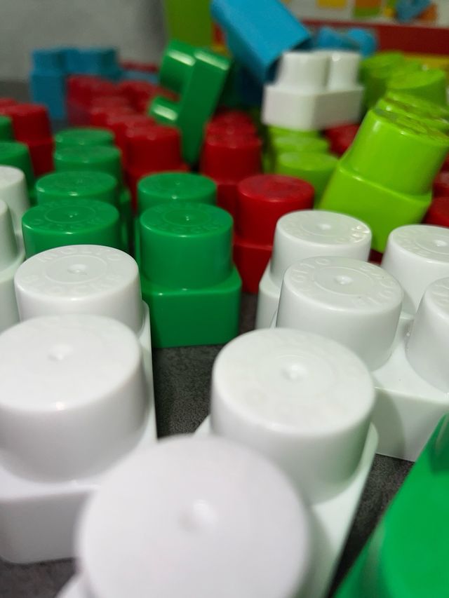 Moltó-Caja de Bloques con 90 piezas