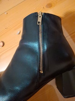 Botines piel pitillos. Solo septiembre 
