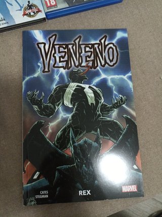 COMICS TOMOS 1 Y 2 DE VENOM, VENENO,