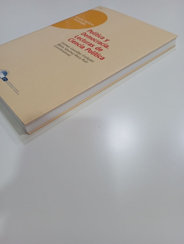 Libro UNED Política y Democracia