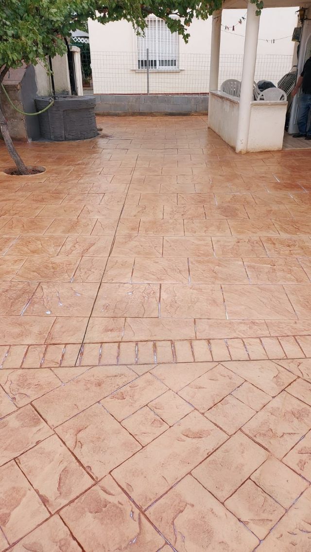 Fachada de vertical impreso y hormigón