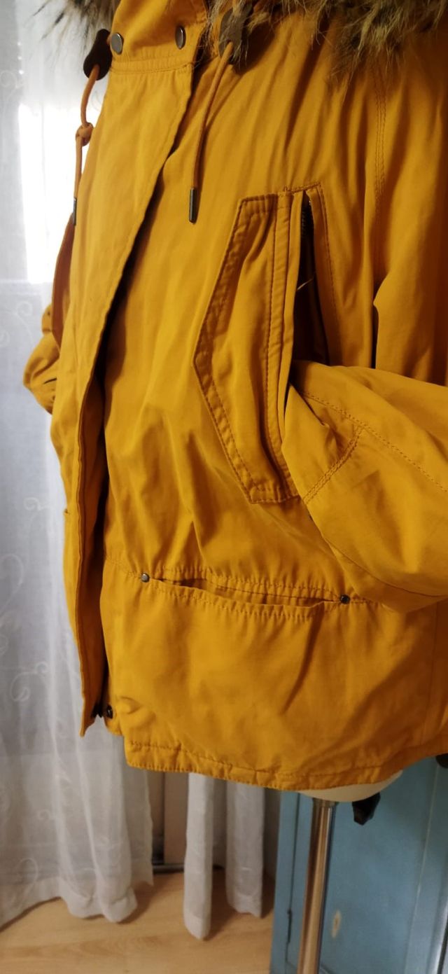 Cazadora con chaleco de Zara