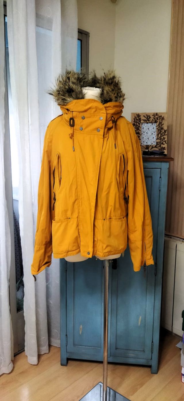 Cazadora con chaleco de Zara