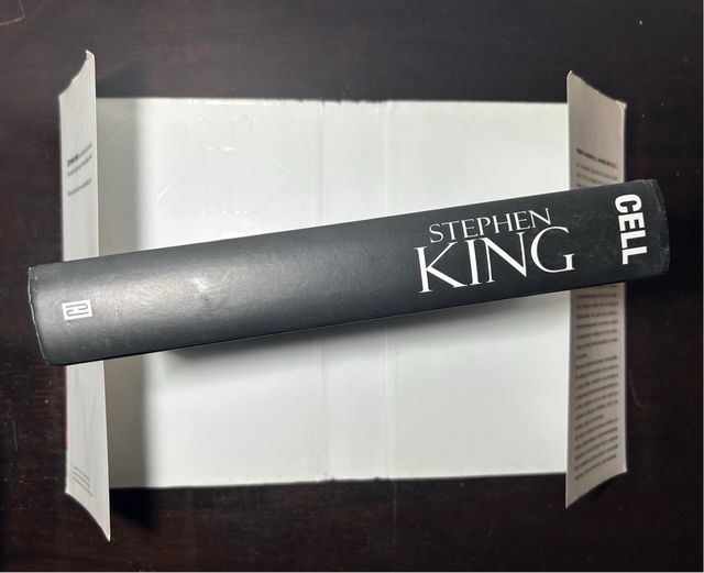 Cell. Stephen King.
