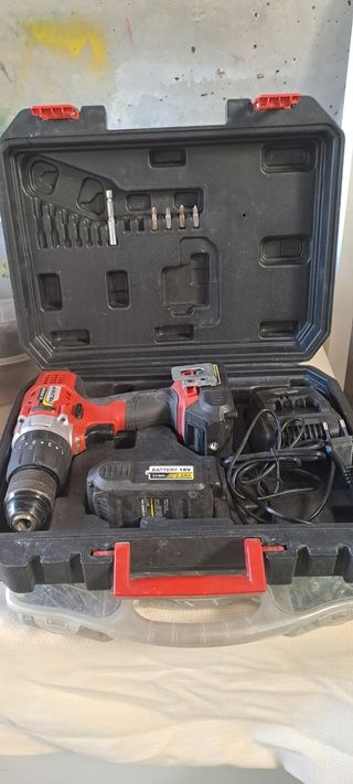 Taladro y caladora stayer