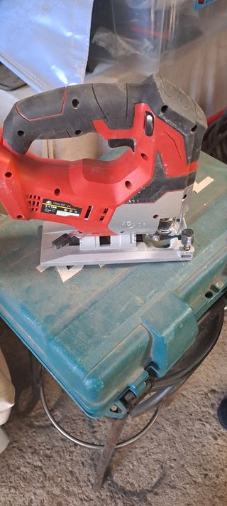 Taladro y caladora stayer