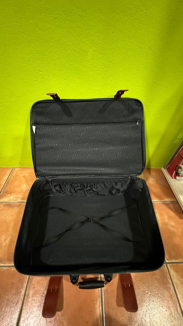 Conjunto maleta y bolsa de viaje