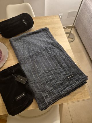 Mantas sofá a estrenar Antonio Miró