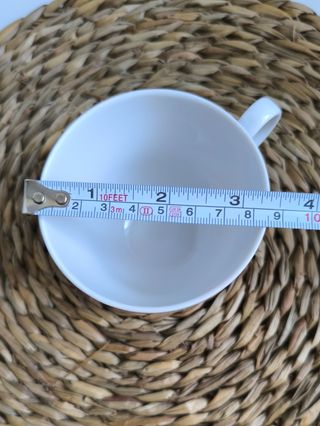 Preciosa taza de té y platillo porcelana