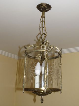 Antigua lámpara de bronce