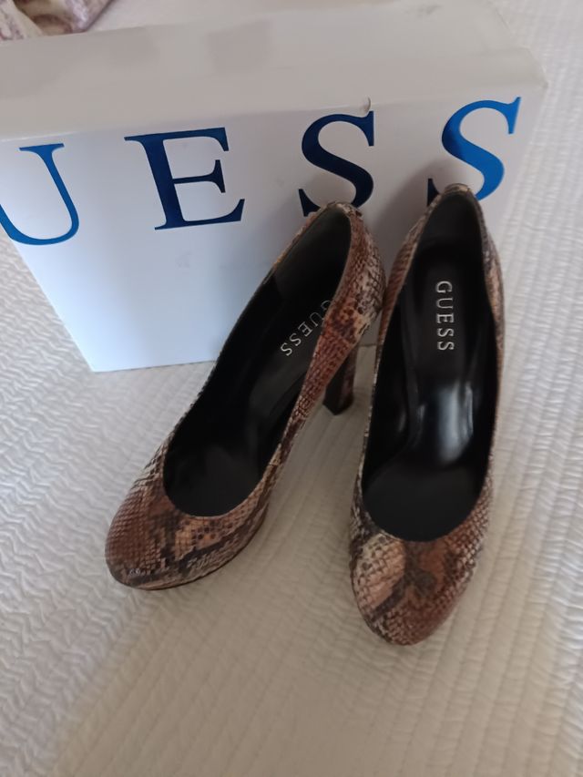 Zapatos GUESS talla 38 preciosos