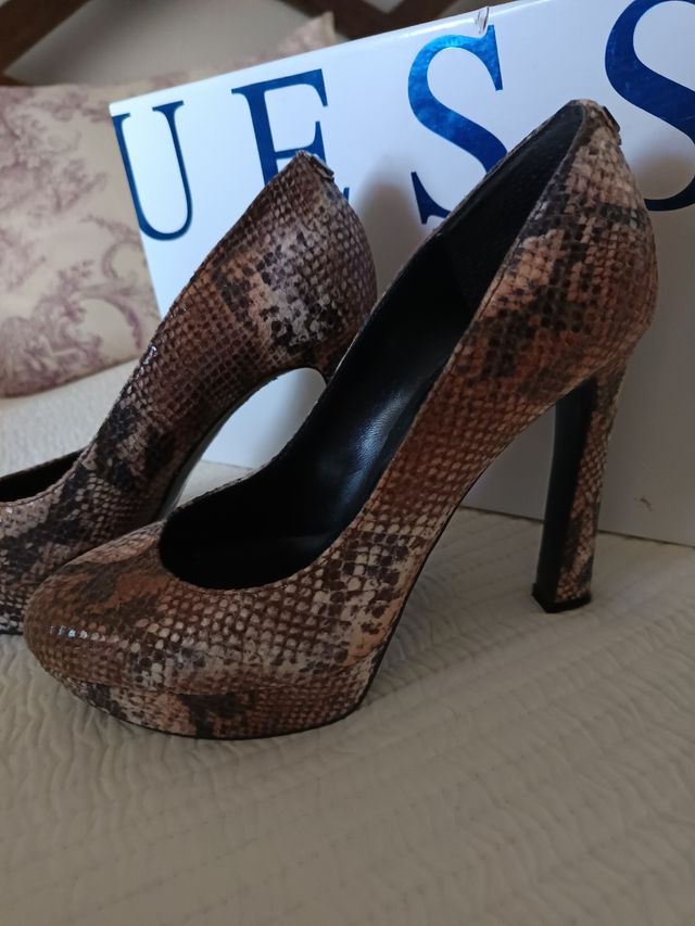 Zapatos GUESS talla 38 preciosos