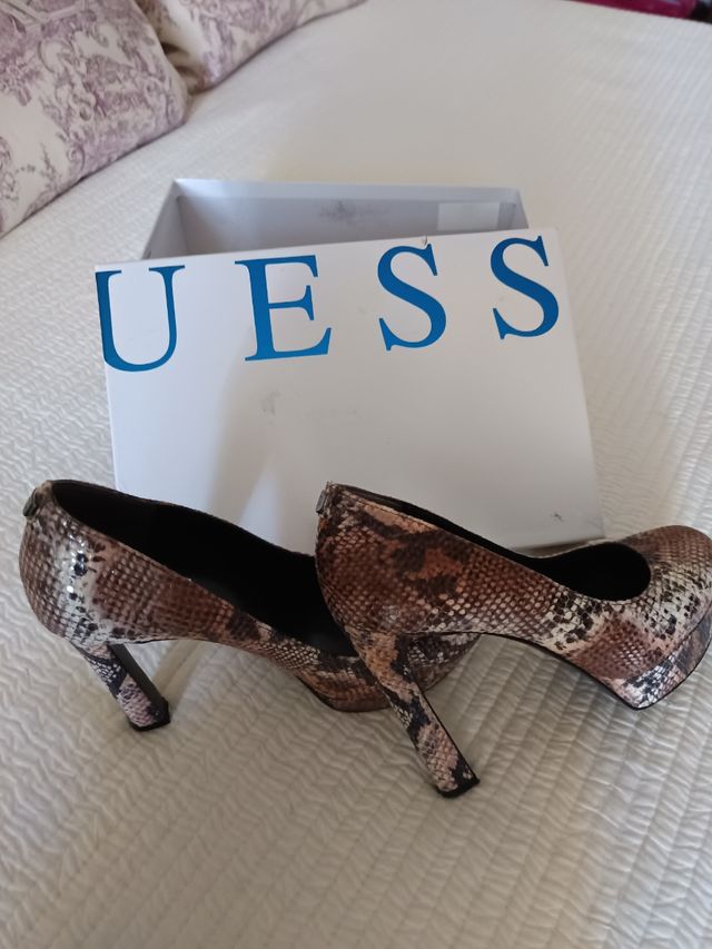 Zapatos GUESS talla 38 preciosos