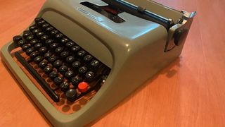 Olivetti Studio 44