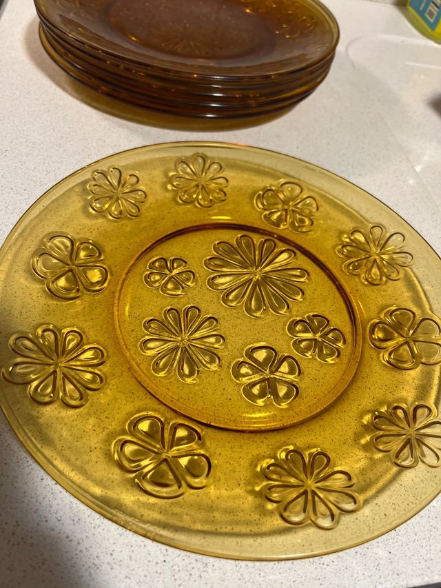 Juego de platos llanos vereco ambar margaritas