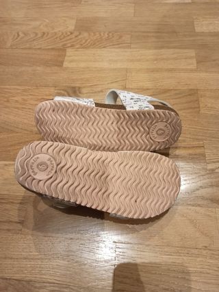 Sandalias