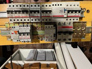 Materiale elettrico 