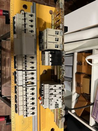 Materiale elettrico 