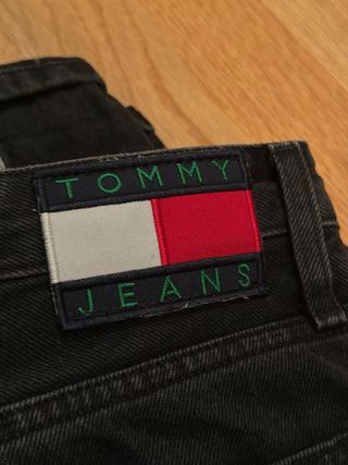 Pantalones vaqueros Tommy Hilfiger talla 40 